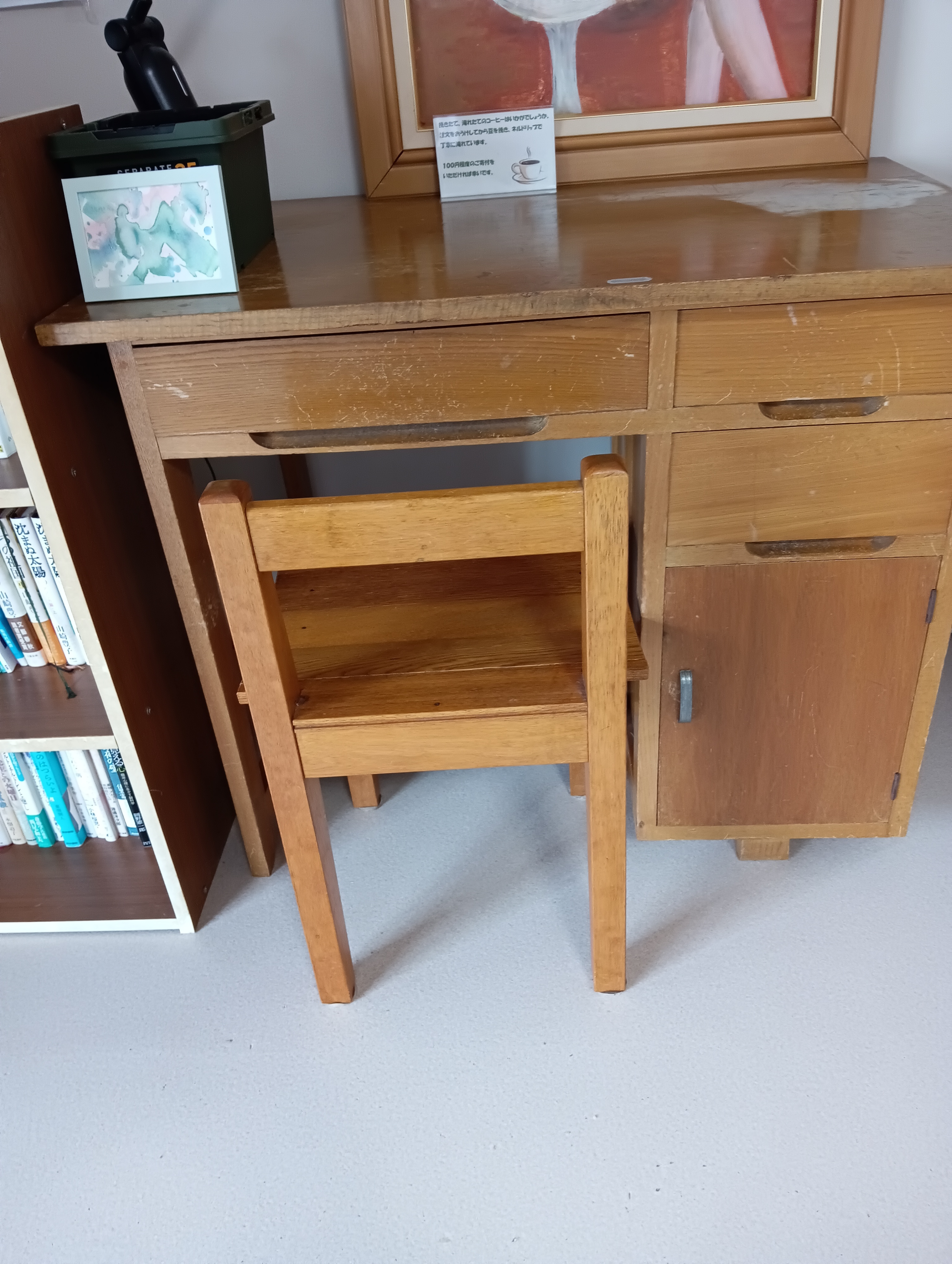 　　　　　　　　　　　　　　　　　　　　　　　　　　　　　　　　　　　　　　　立派な勉強机がありました